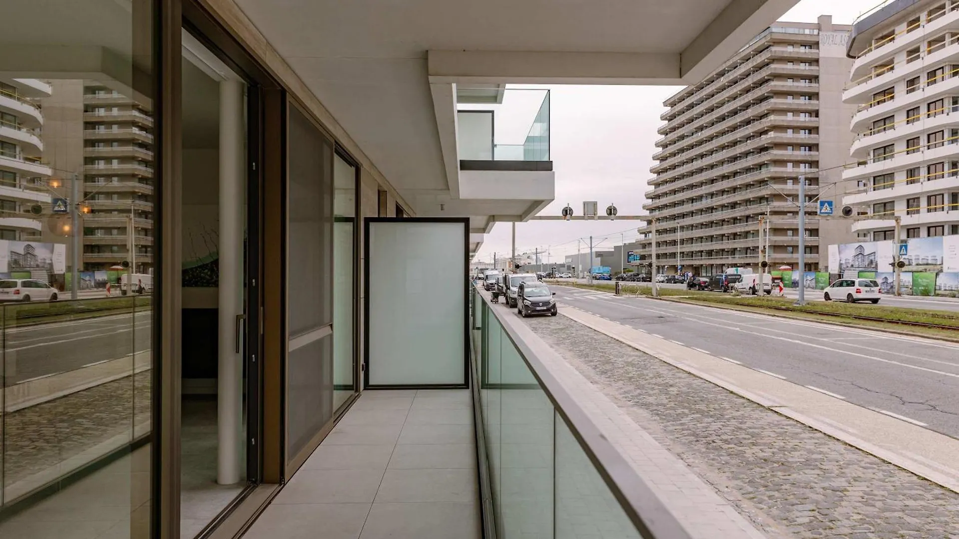 Huswell - Cozy Ground-Floor Apartment With Terrace In Остенде 0*,  Бельгия